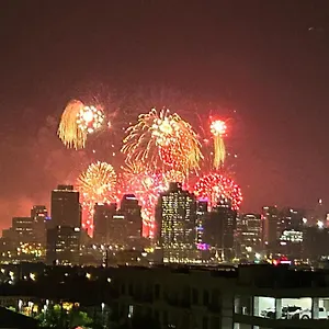 Holiday home Luxury Townhome Skyline Views Mins To Dt